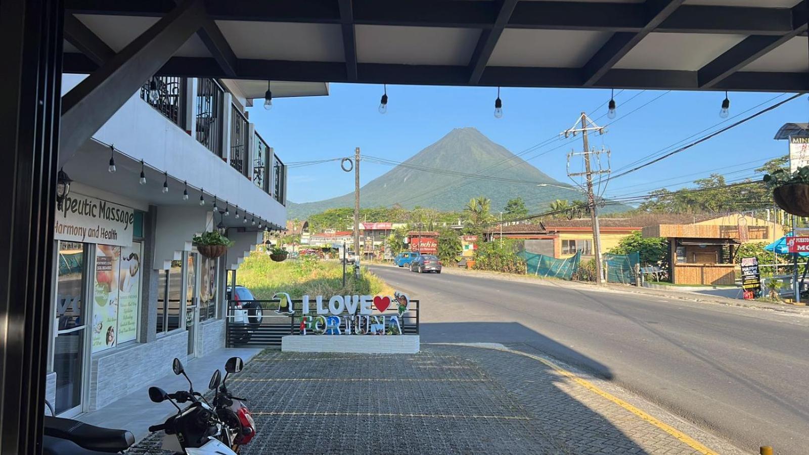 Hotel Arenal By Regina La Fortuna Exterior photo